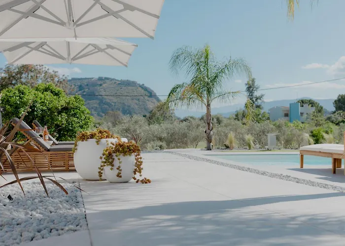 Villa Blue Topaz Two Pool And Nauplie